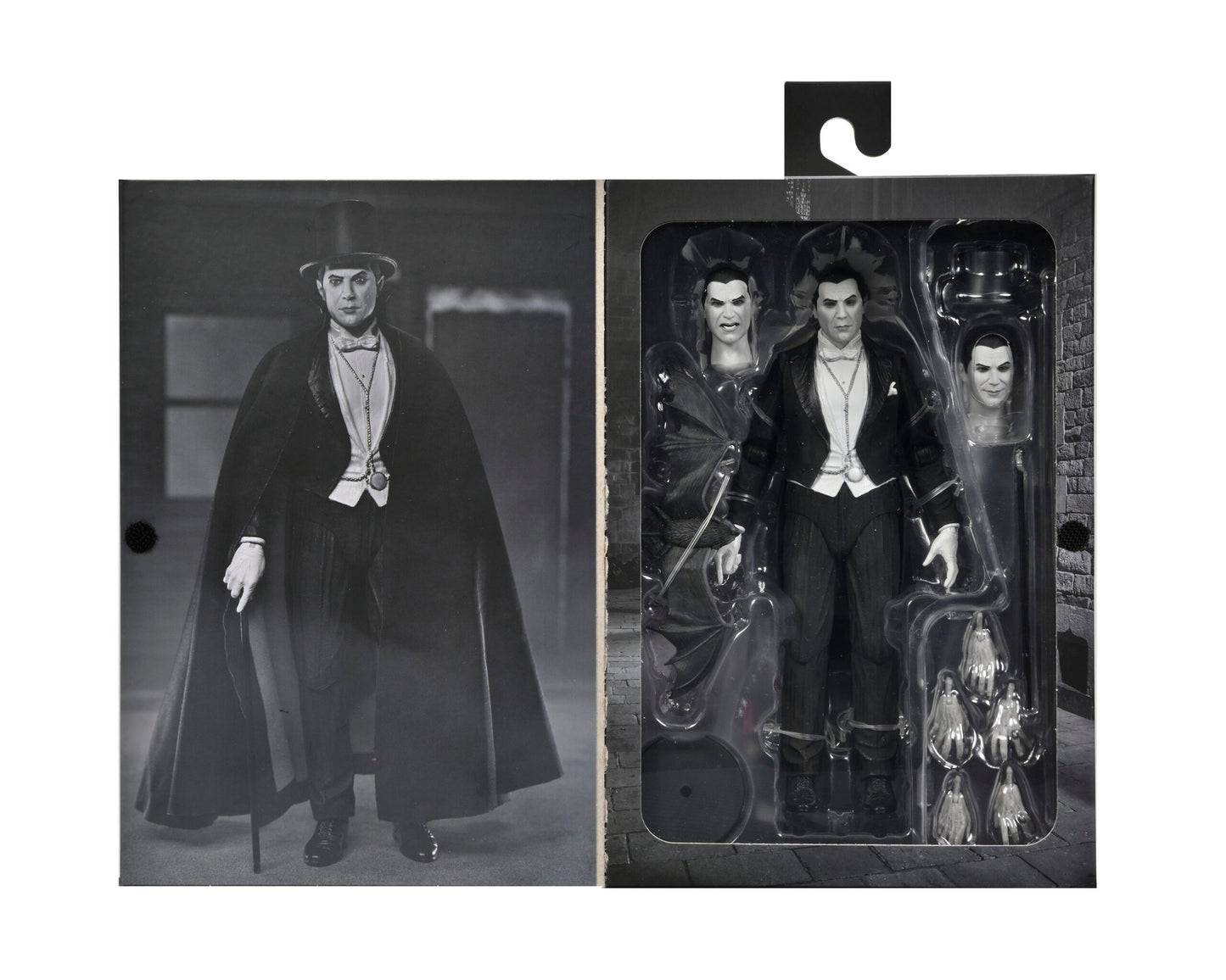 Universal Monsters 7″ Scale Action Figure – Ultimate Dracula (Carfax Abbey)