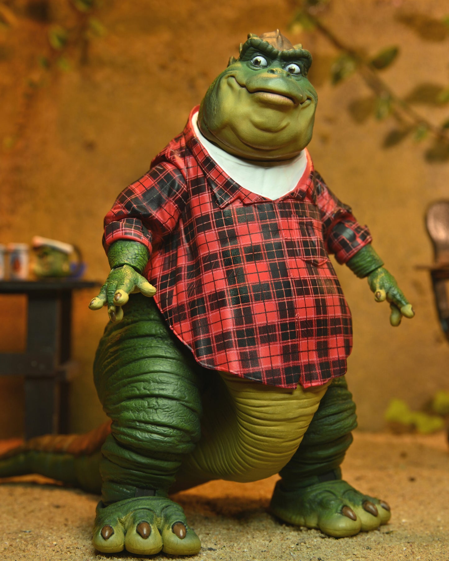 Dinosaurs 7” Scale Action Figure – Ultimate Earl Sinclair - PREORDER 15/8/24