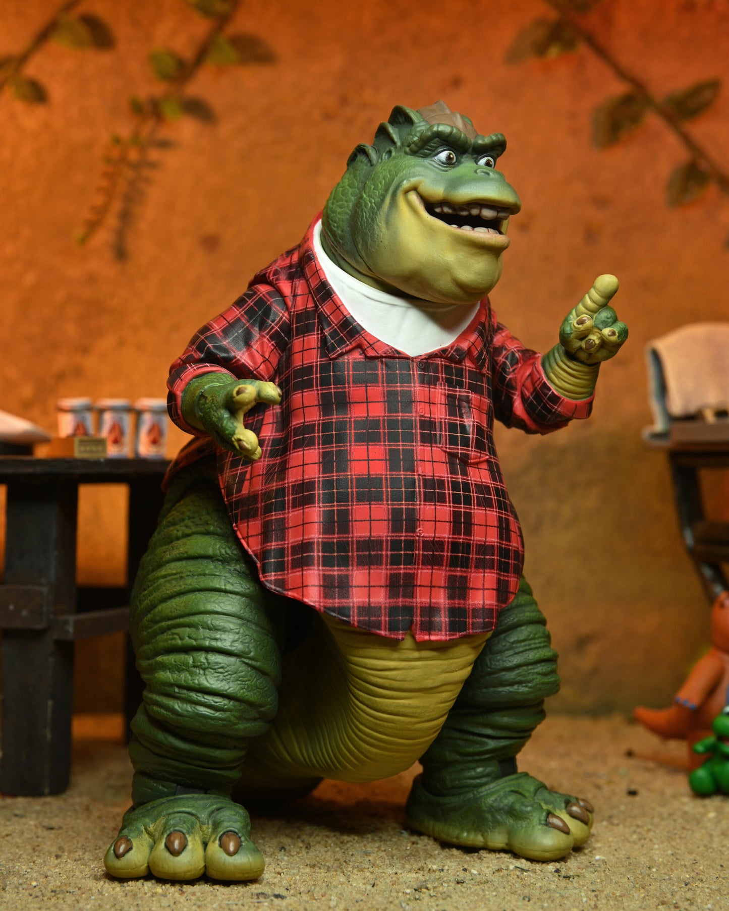 Dinosaurs 7” Scale Action Figure – Ultimate Earl Sinclair - PREORDER 15/8/24