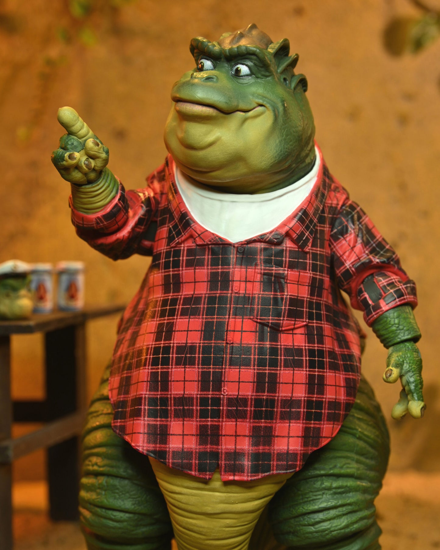 Dinosaurs 7” Scale Action Figure – Ultimate Earl Sinclair - PREORDER 15/8/24