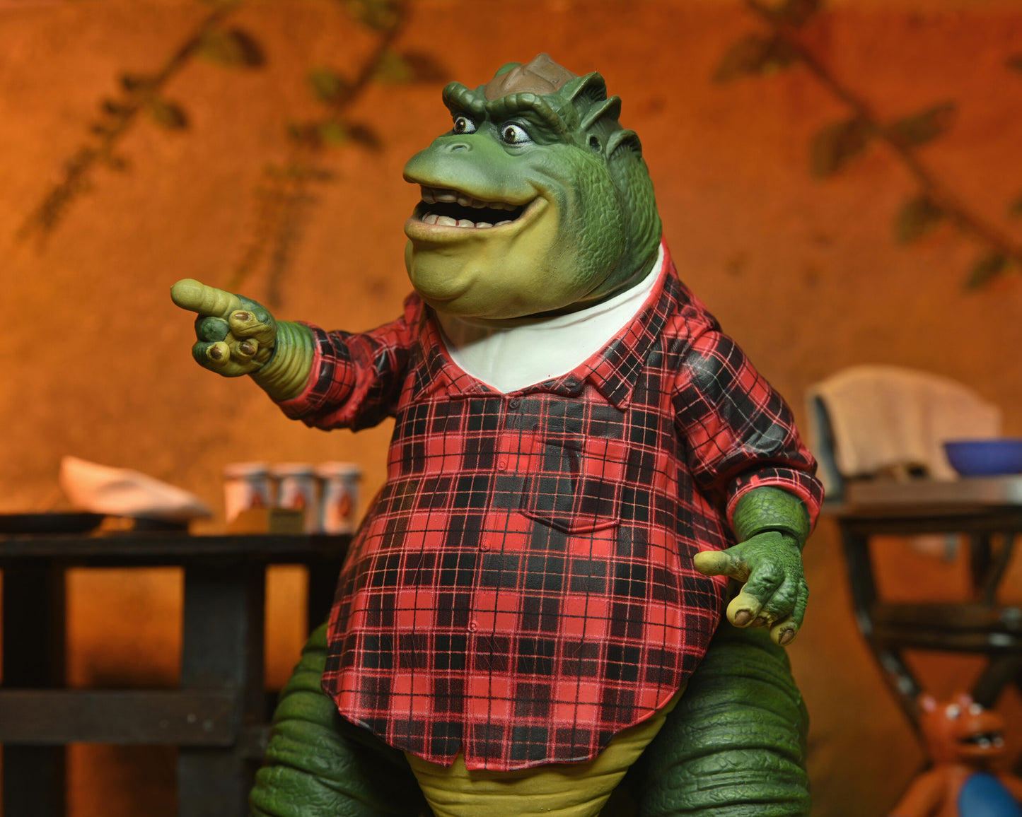 Dinosaurs 7” Scale Action Figure – Ultimate Earl Sinclair - PREORDER 15/8/24