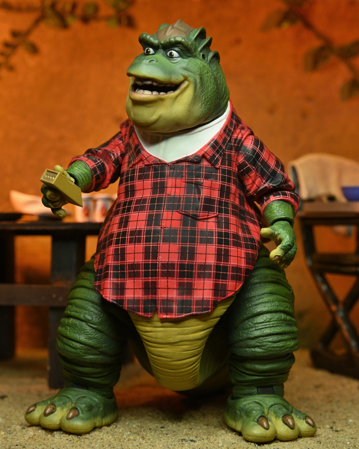 Dinosaurs 7” Scale Action Figure – Ultimate Earl Sinclair - PREORDER 15/8/24