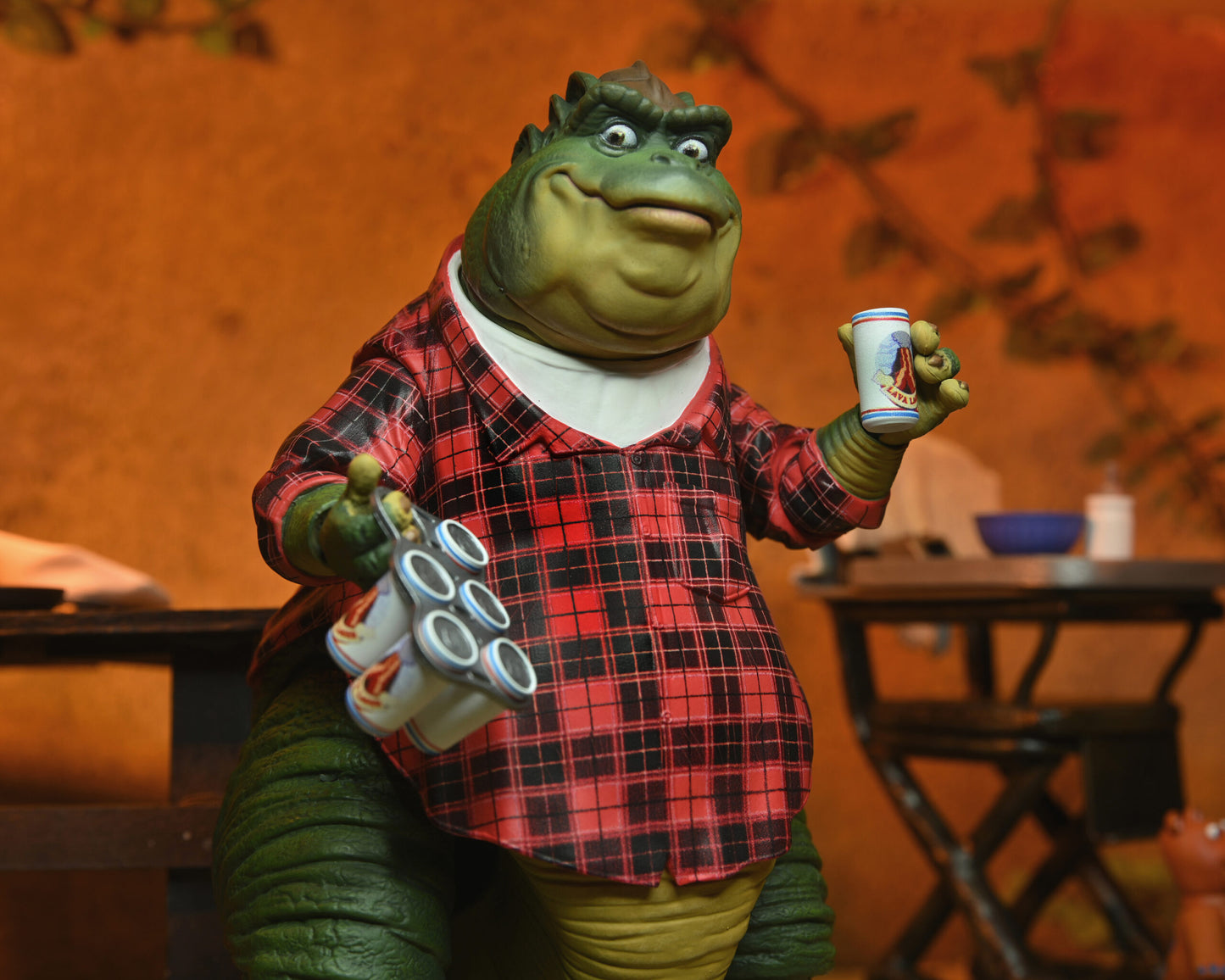 Dinosaurs 7” Scale Action Figure – Ultimate Earl Sinclair - PREORDER 15/8/24