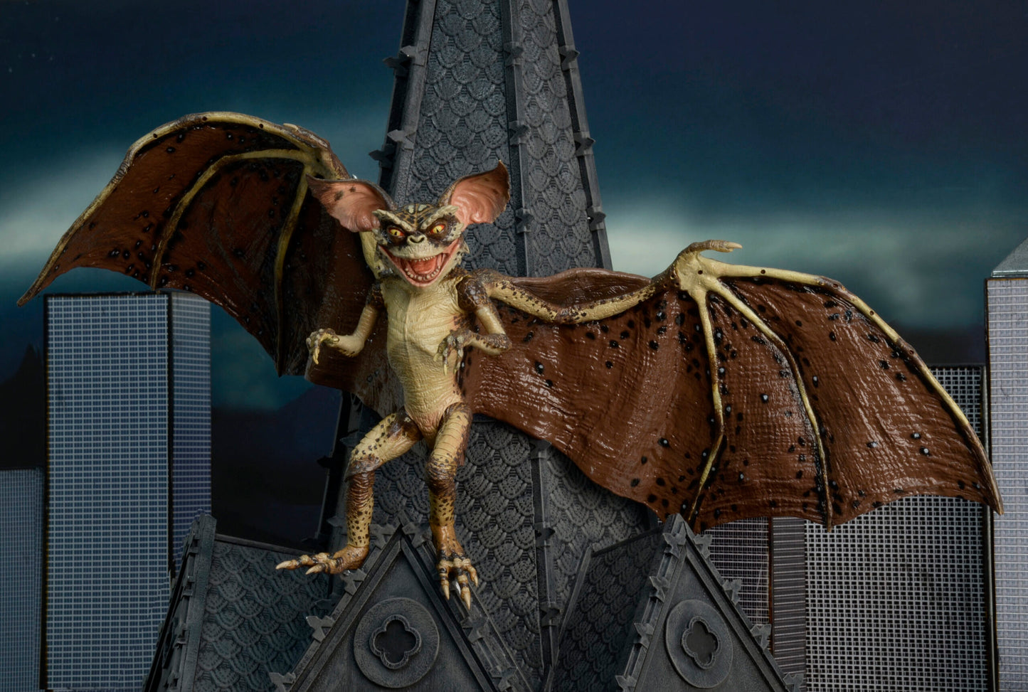 Gremlins 2 - 7” Scale Action Figure – Deluxe Bat Gremlin