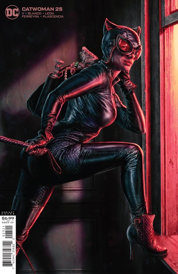 CATWOMAN #25 LEE BERMEJO CARD STOCK VAR