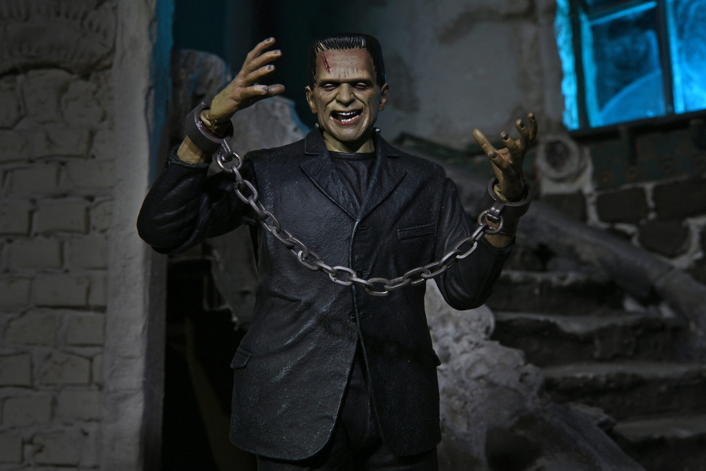 Universal Monsters 7″ Scale Action Figure – Ultimate Frankenstein’s Monster (COLOUR)