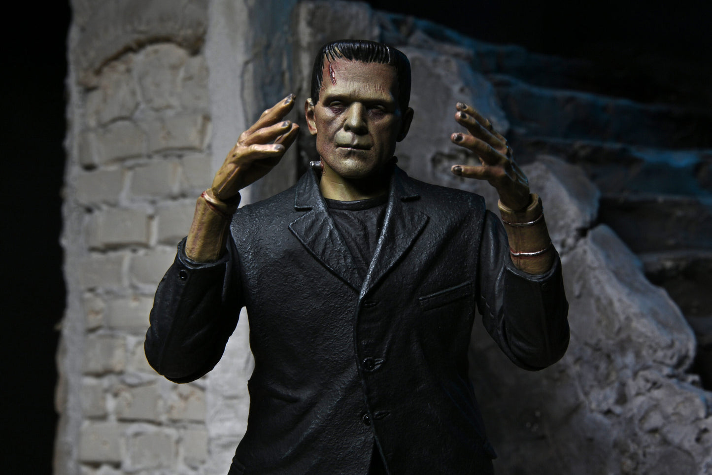 Universal Monsters 7″ Scale Action Figure – Ultimate Frankenstein’s Monster (COLOUR)