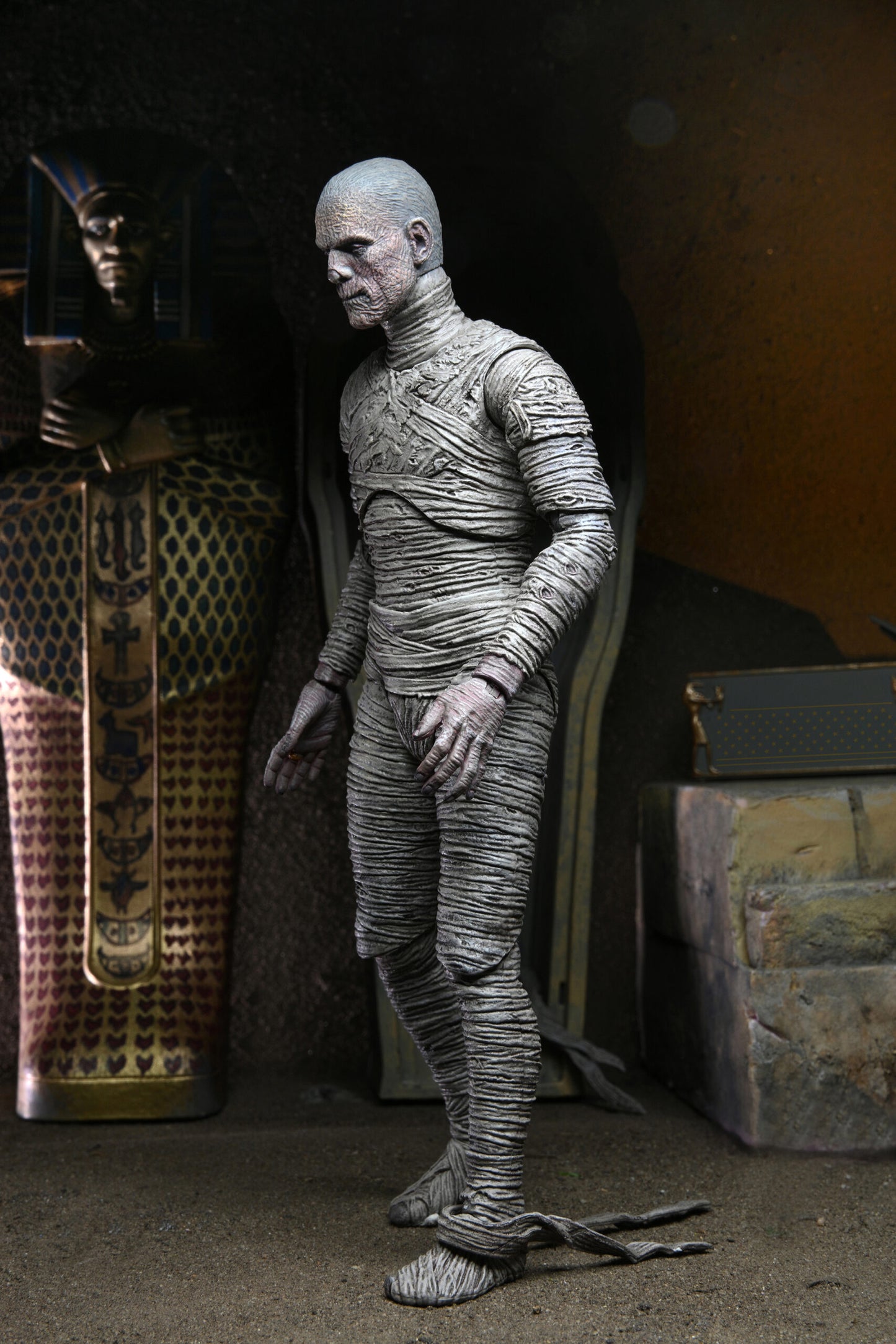 Universal Monsters 7″ Scale Action Figure – Ultimate Mummy (COLOUR)