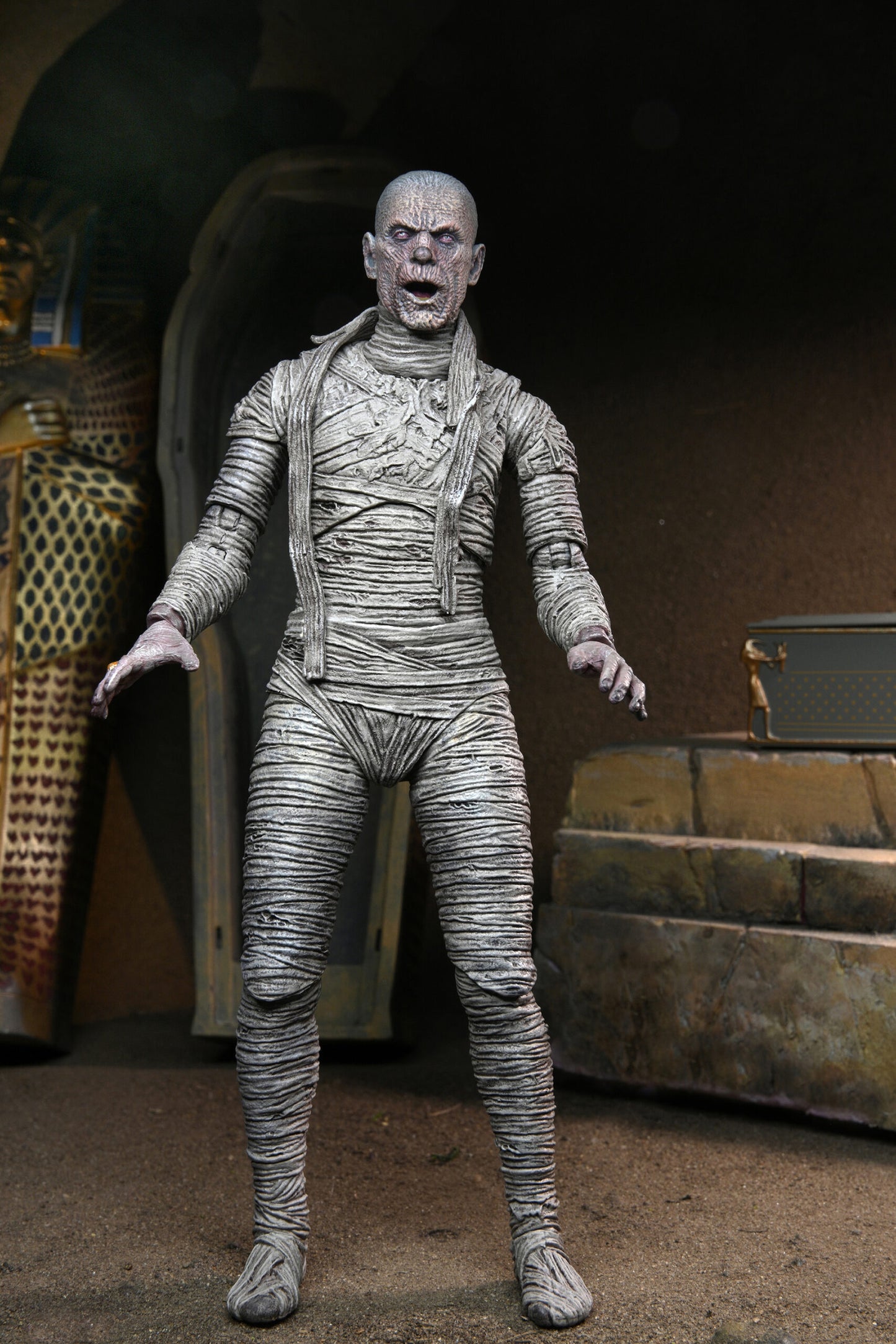 Universal Monsters 7″ Scale Action Figure – Ultimate Mummy (COLOUR)