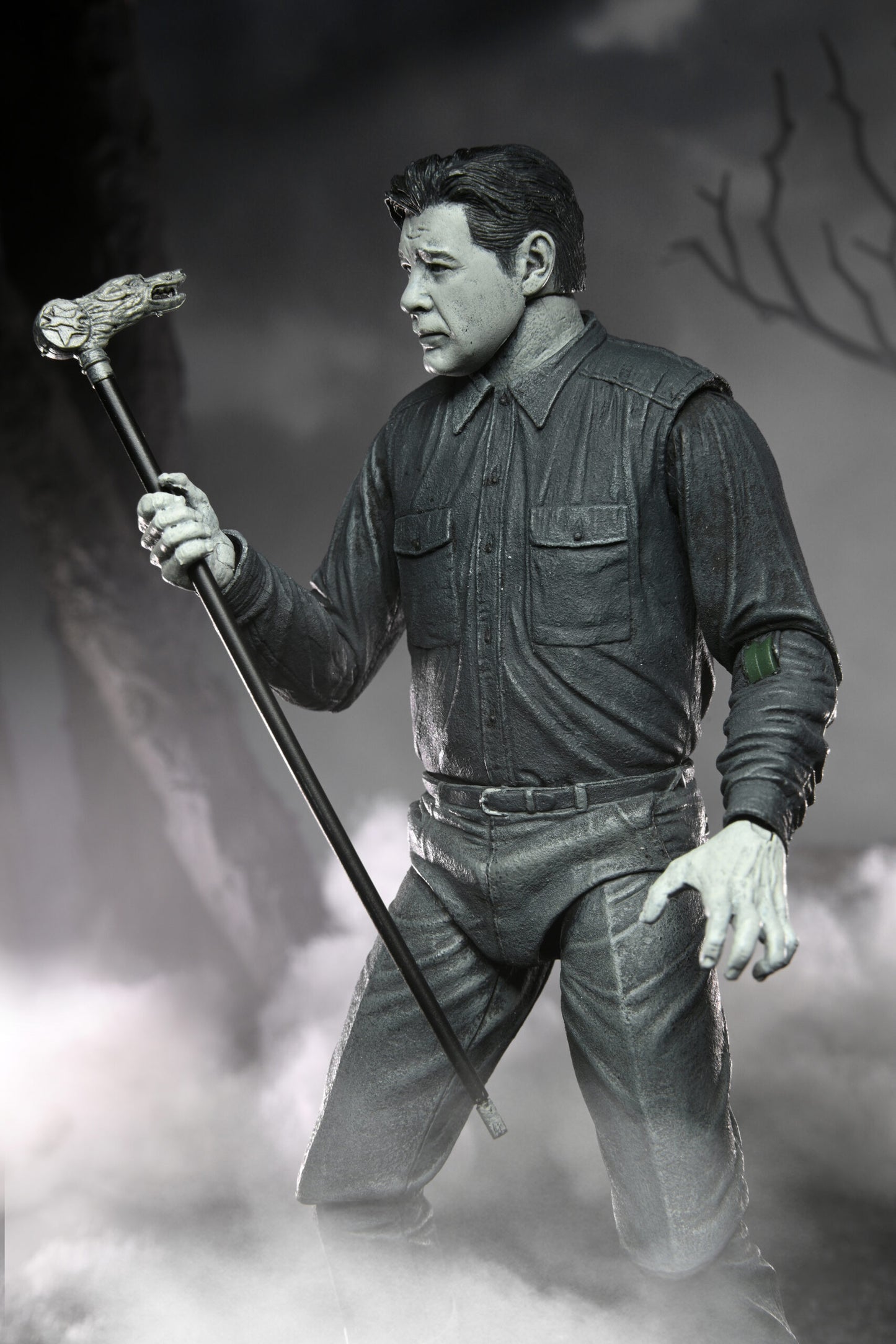 Universal Monsters 7″ Scale Action Figure – Ultimate Wolf Man (Black & White)