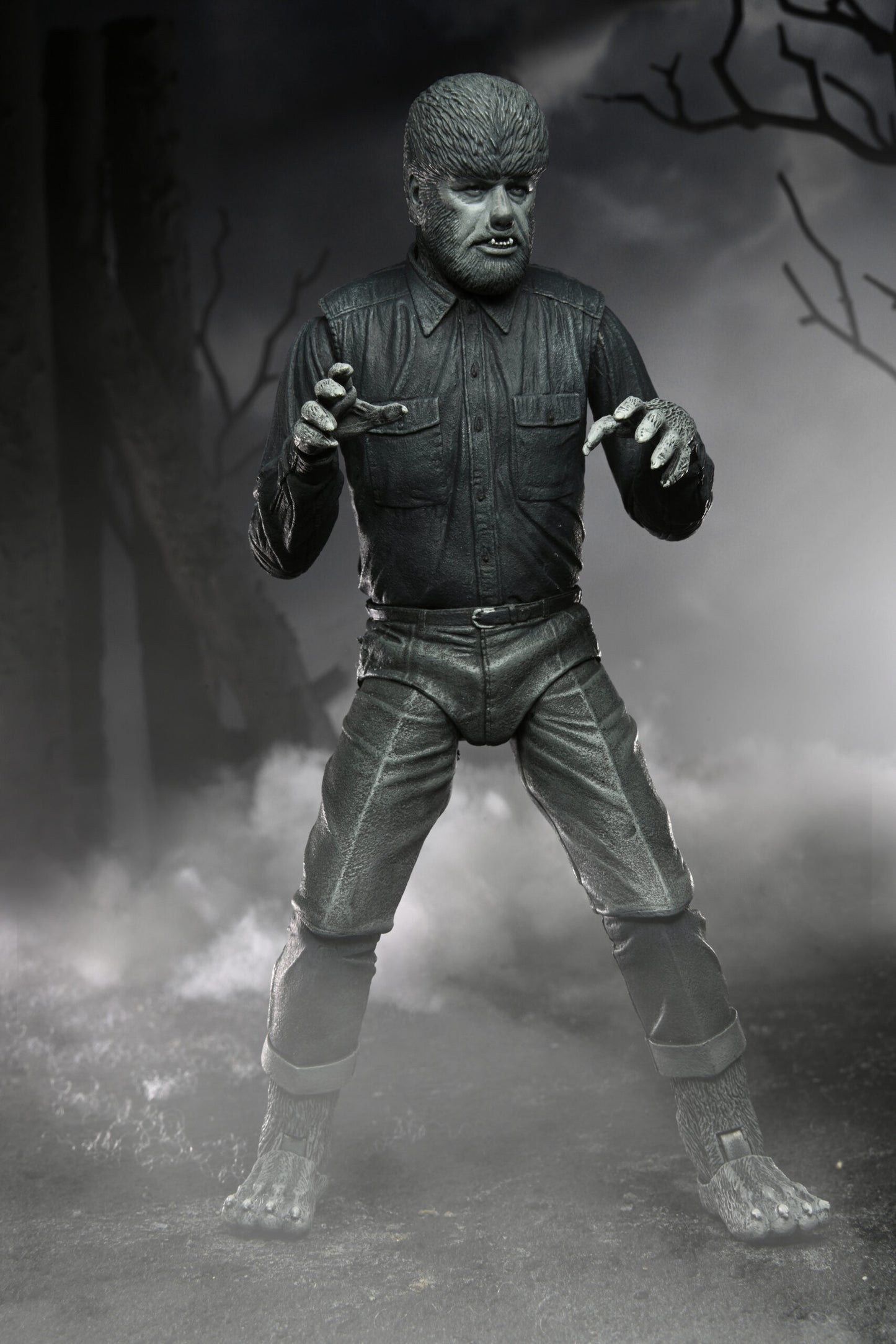 Universal Monsters 7″ Scale Action Figure – Ultimate Wolf Man (Black & White)