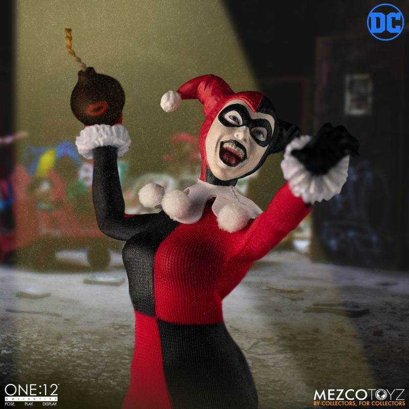 One:12 Collective Harley Quinn Deluxe Edition Action Figure