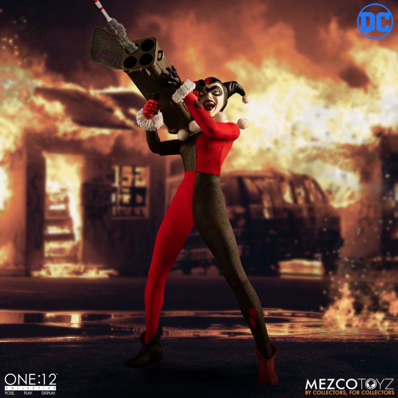 One:12 Collective Harley Quinn Deluxe Edition Action Figure