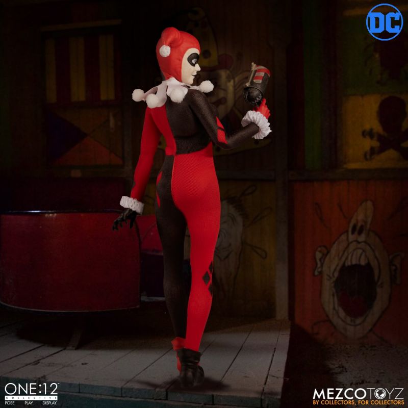 One:12 Collective Harley Quinn Deluxe Edition Action Figure