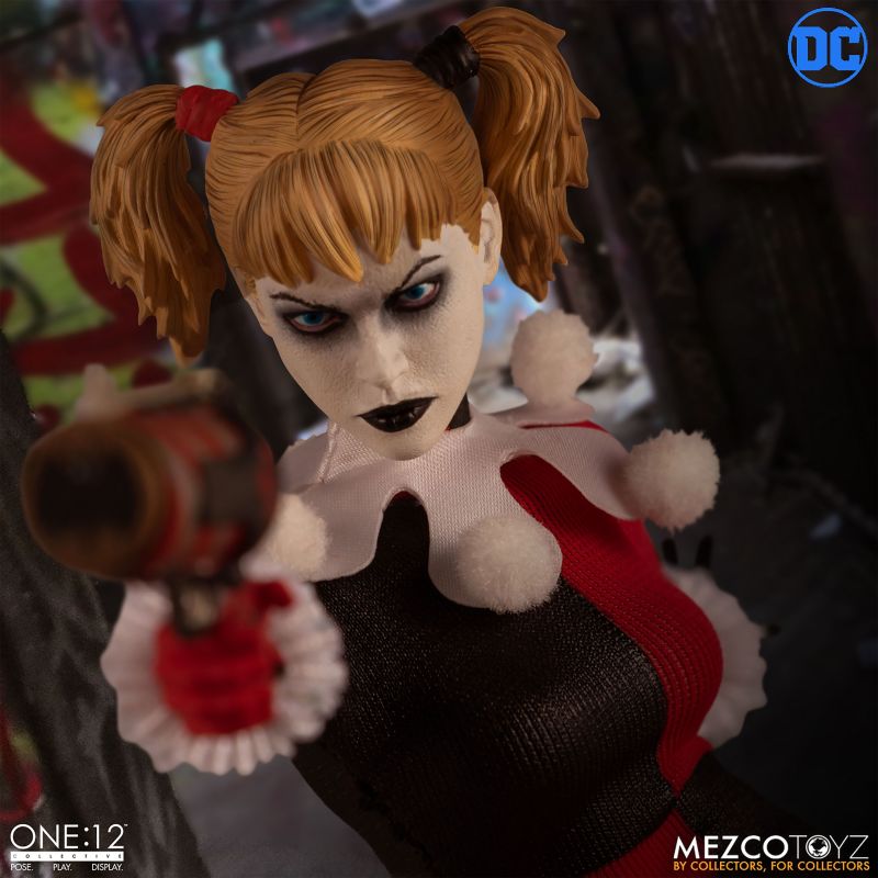 One:12 Collective Harley Quinn Deluxe Edition Action Figure